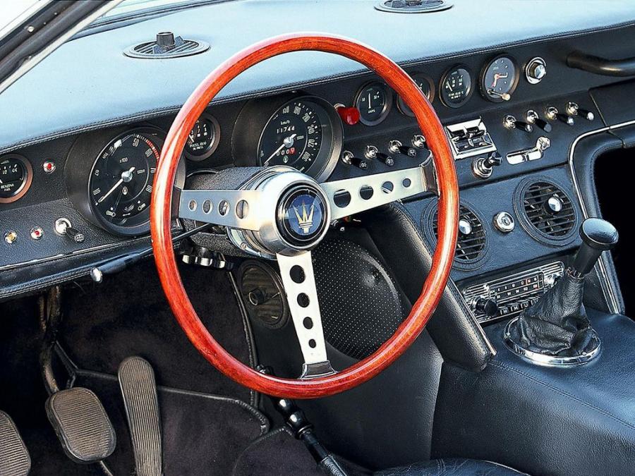  Maserati Ghibli 1967 года  (фото 10 из 36)